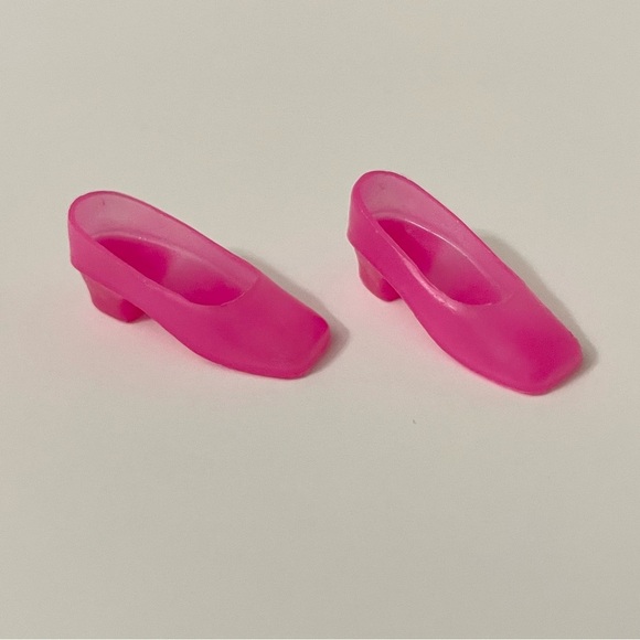 Vintage Barbie Pink Shoes Doll Accessory Korea - Picture 11 of 13